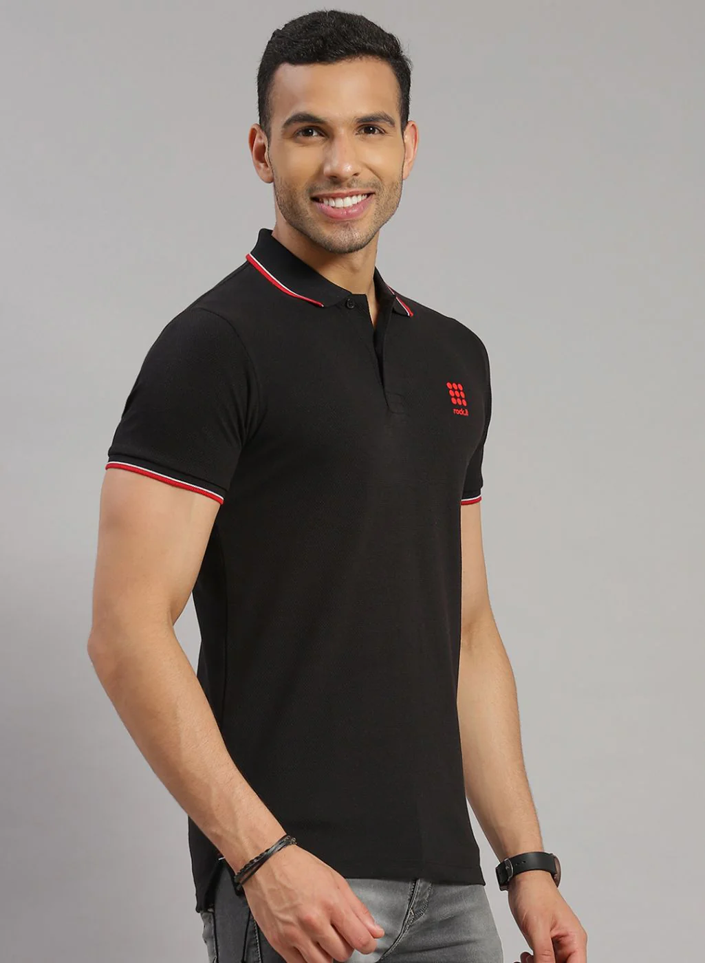 Rock.it Men Black Solid T-Shirt - Image 4