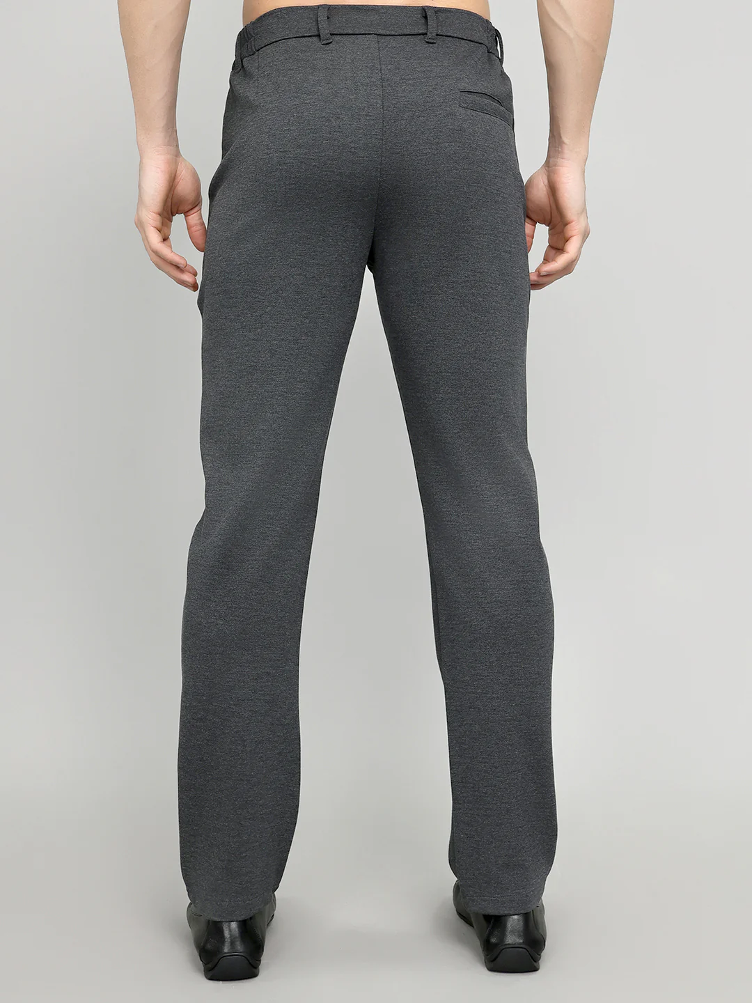 Rock.it Men Charcoal Solid Slim Fit Chinos - Image 4