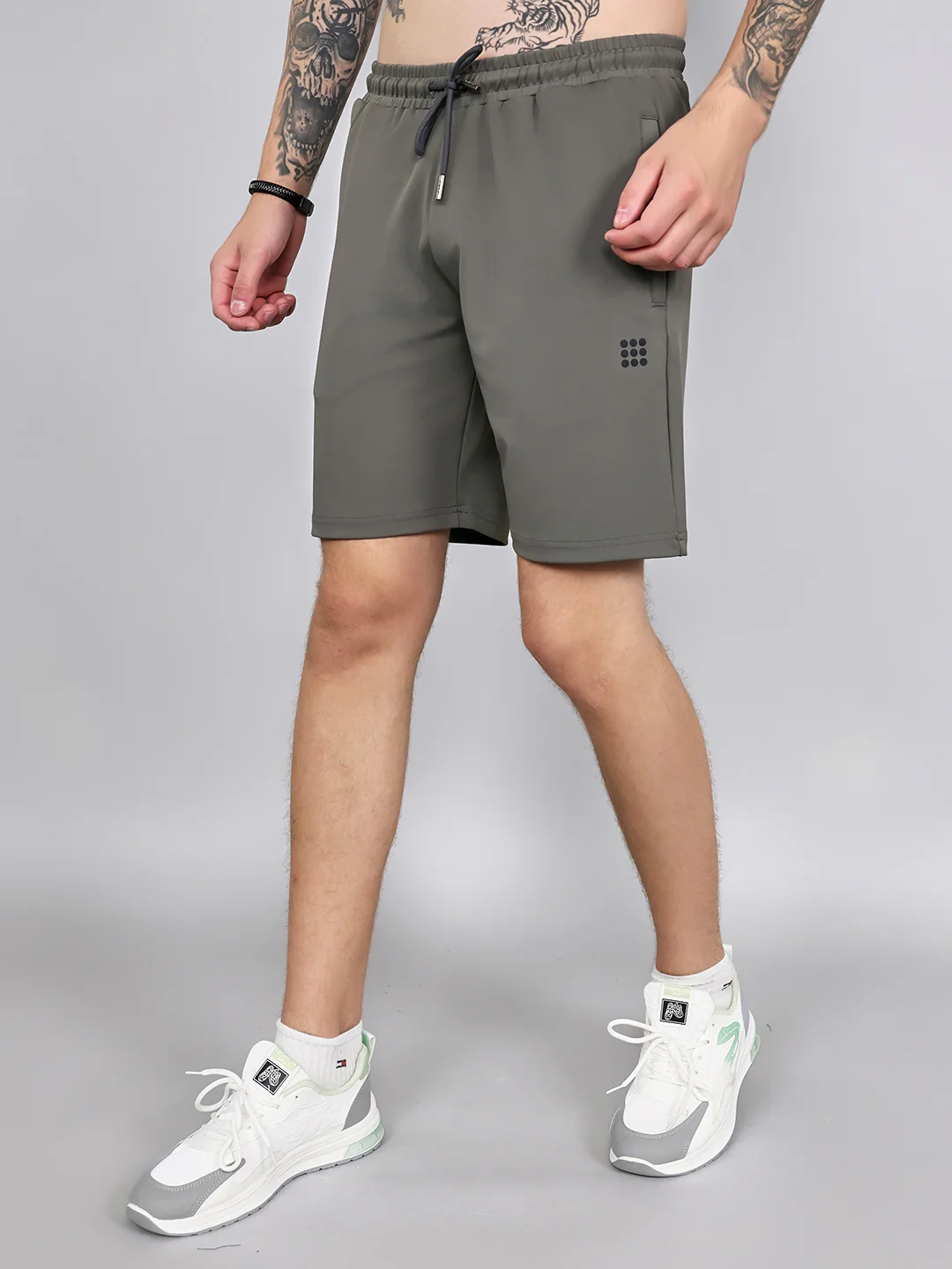 Rock.it Men Grey Solid Regular Fit Shorts - Image 2