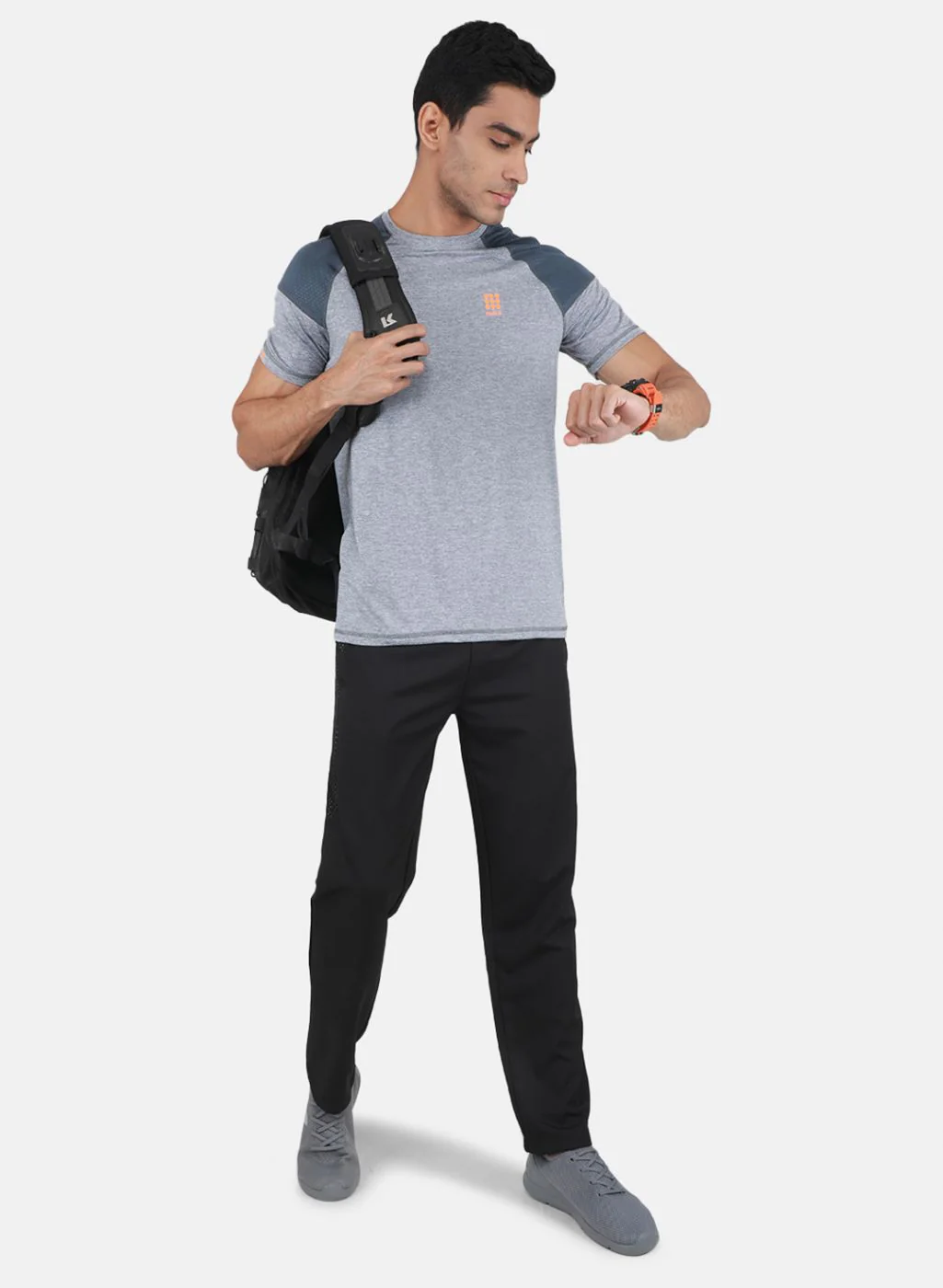 Rock.it Men Grey Solid T-Shirt - Image 4
