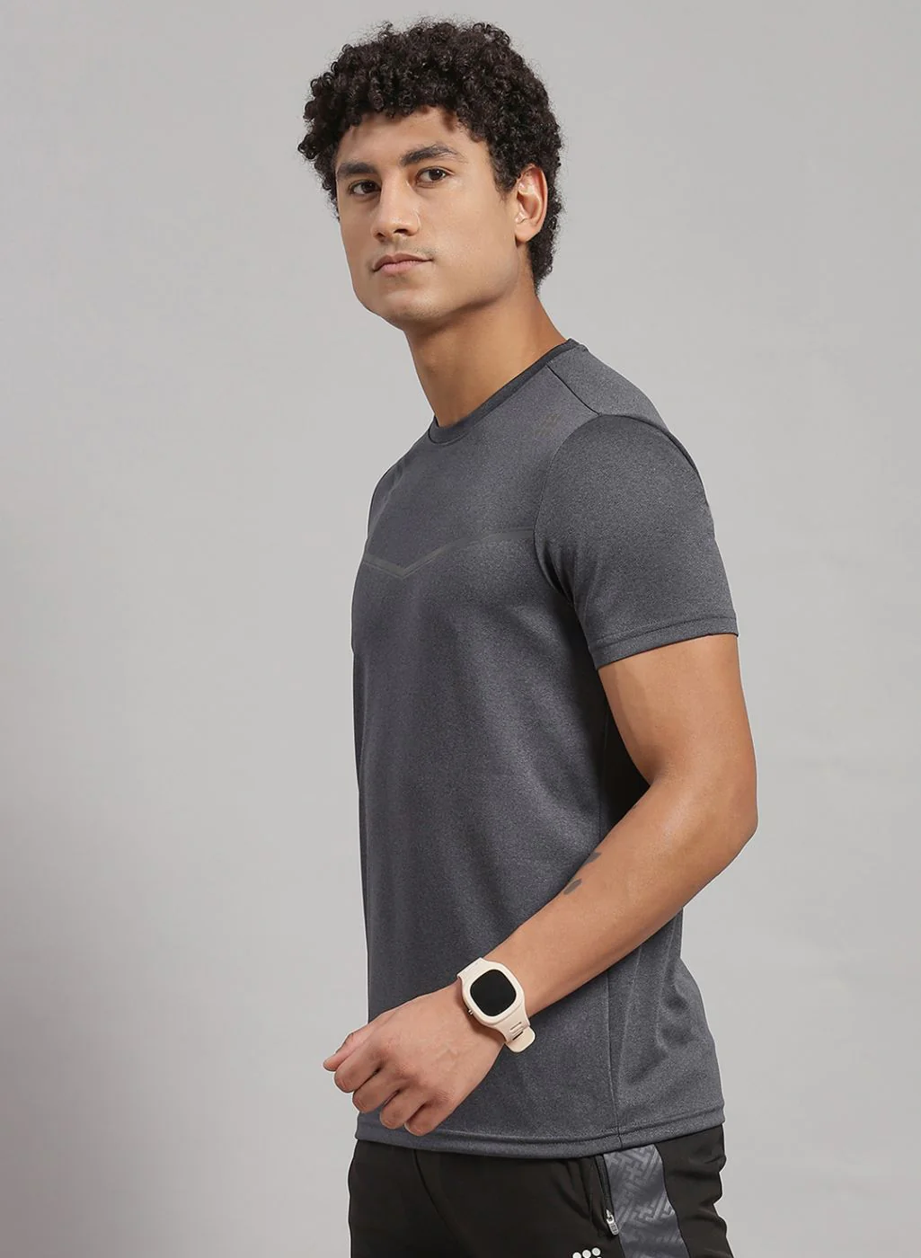 Rock.it Men Grey Solid T-Shirt - Image 2
