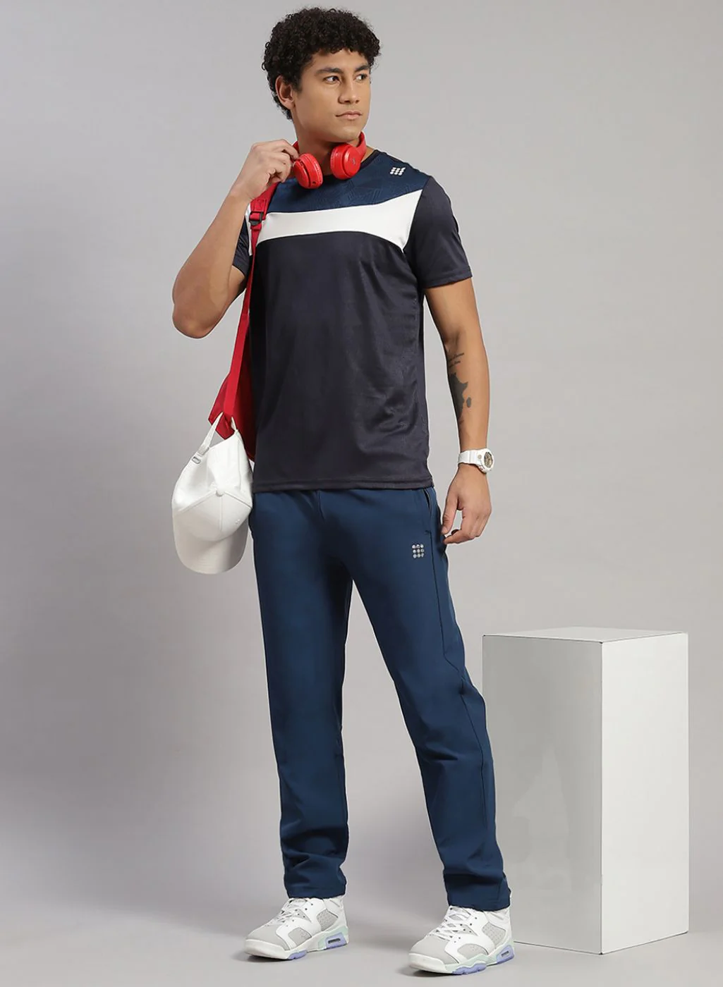 Rock.it Men Grey Solid T-Shirt - Image 5