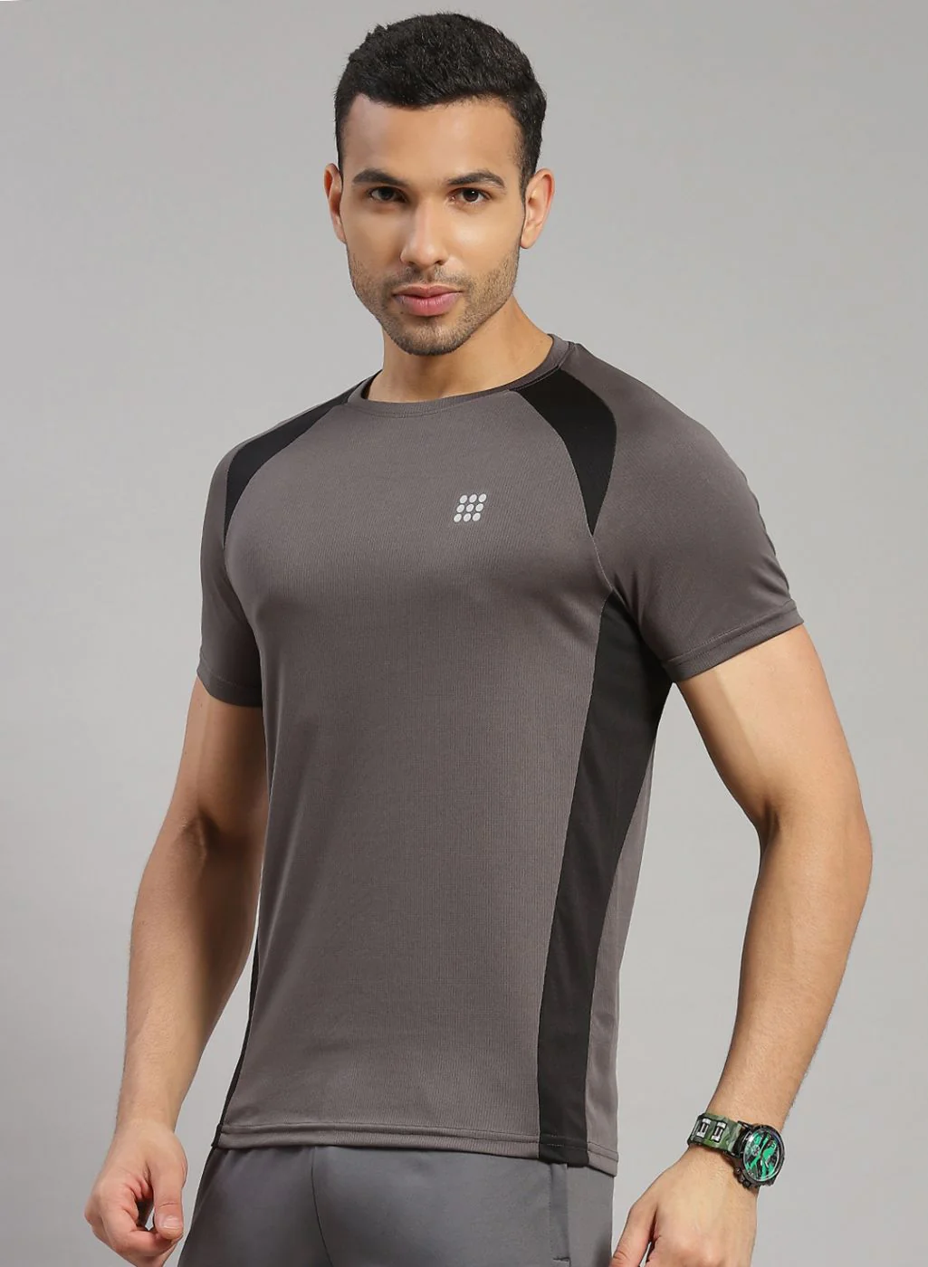 Rock.it Men Grey Solid T-Shirt - Image 3