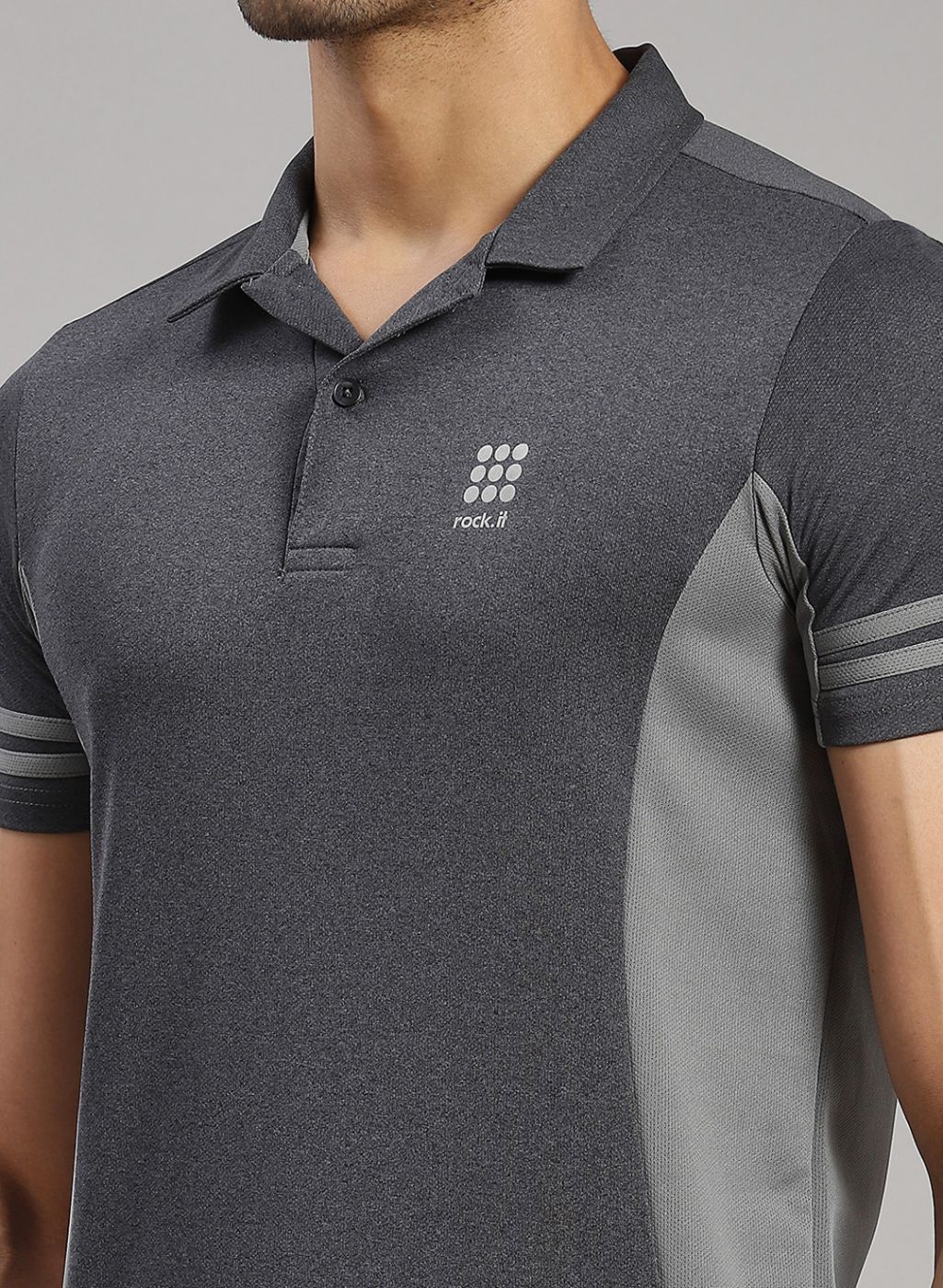 Rock.it Men Grey Solid T-Shirt - Image 6