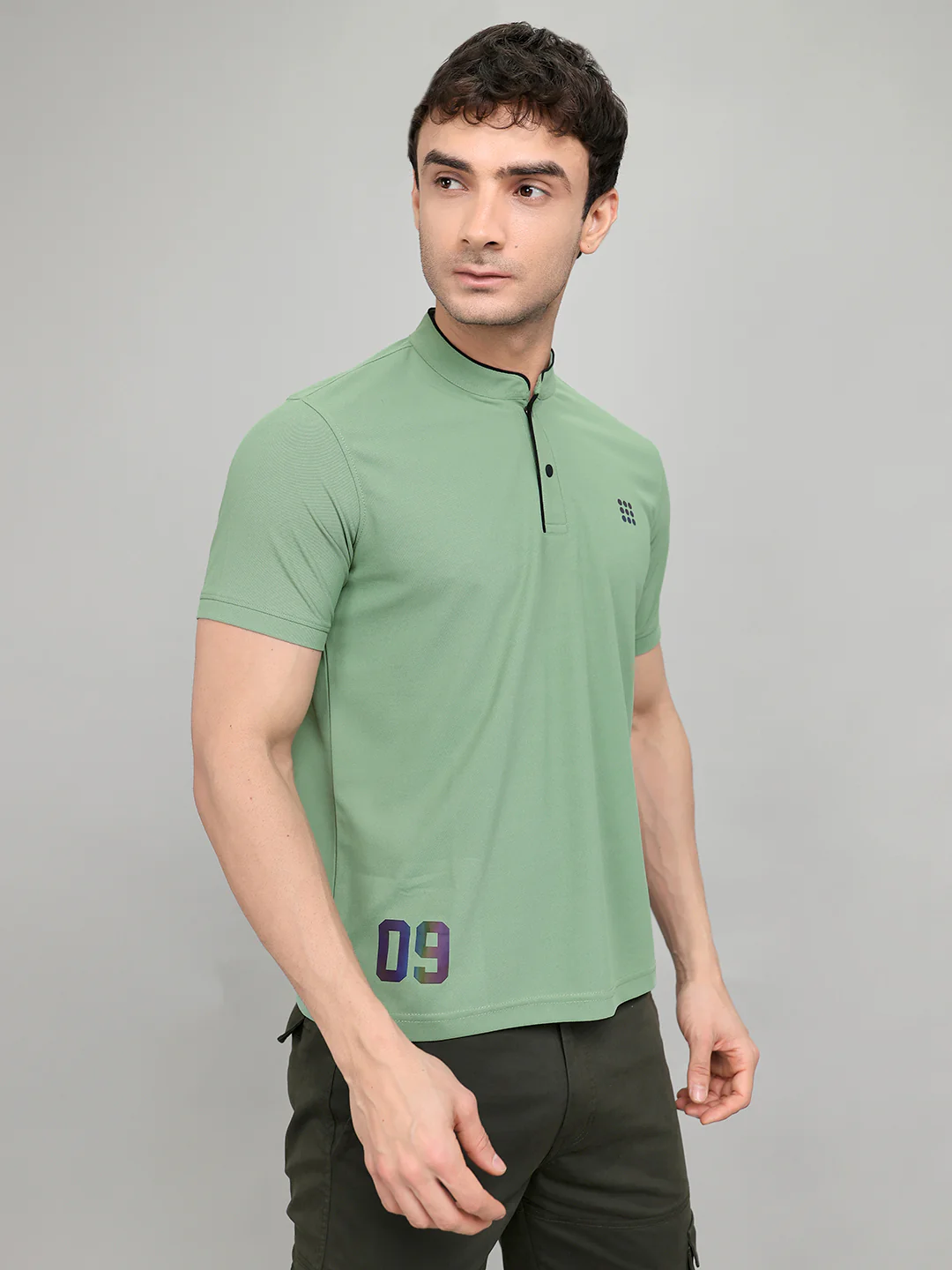 Rock.it Men Light Green Solid Henley Neck Half Sleeve T-Shirt - Image 2