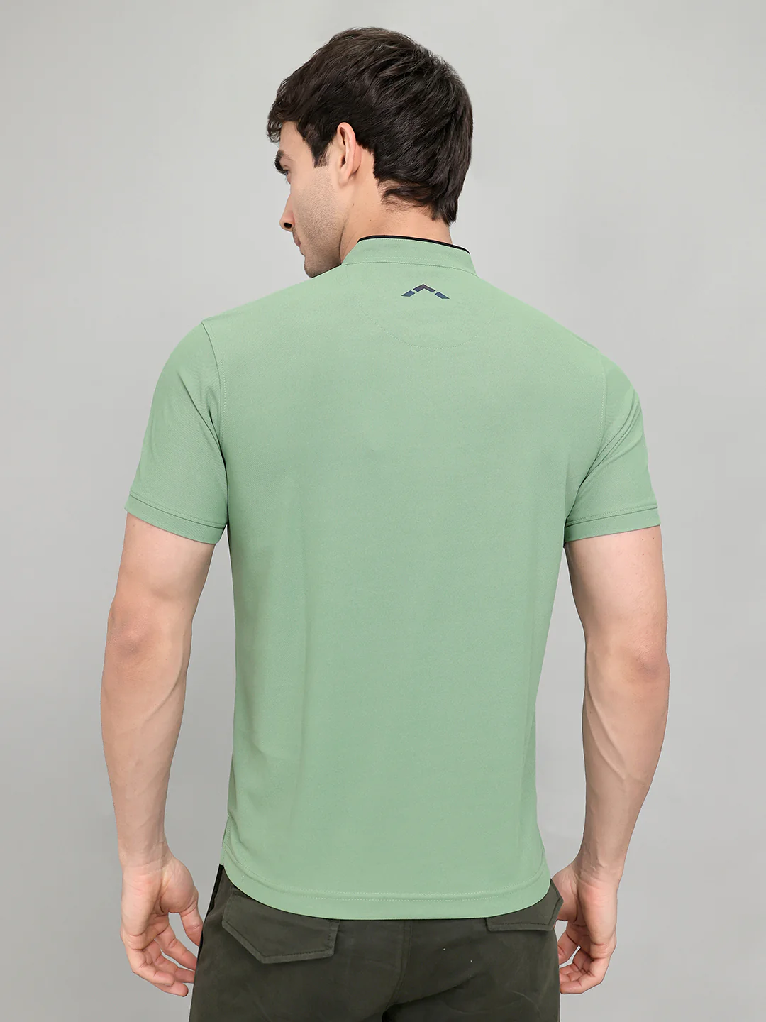 Rock.it Men Light Green Solid Henley Neck Half Sleeve T-Shirt - Image 4