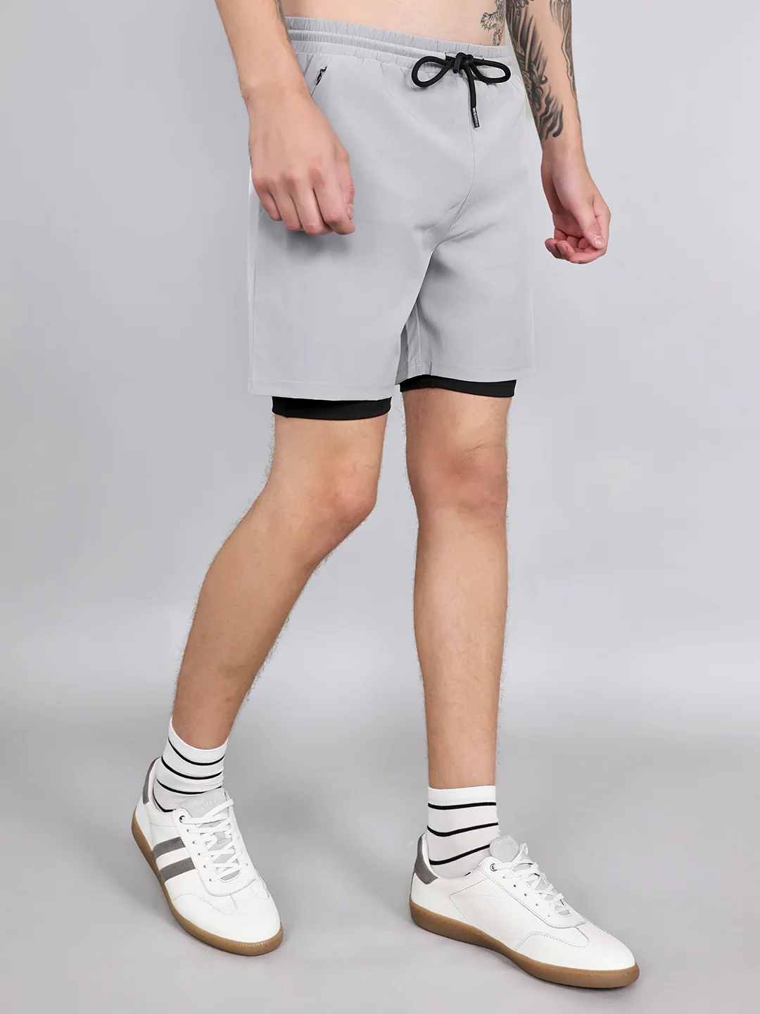Rock.it Men Light Grey Solid Regular Fit Shorts - Image 3