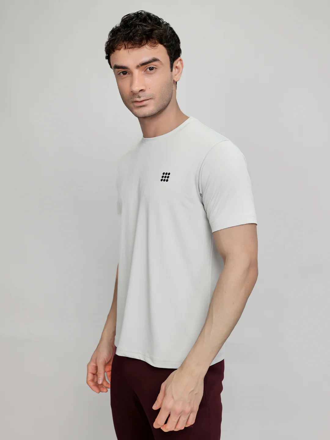 Rock.it Men Light Grey Solid Round Neck Half Sleeve T-Shirt - Image 2