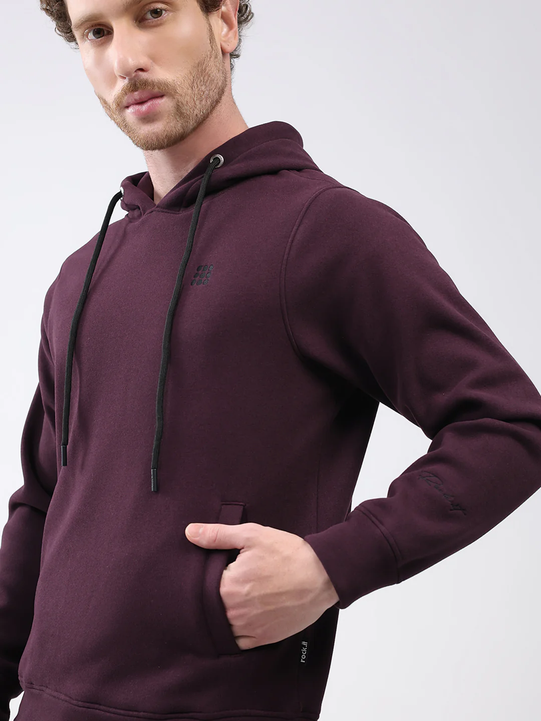 Rock.it Men Maroon Solid Hooded Full Sleeve Sweatshirt - Image 6
