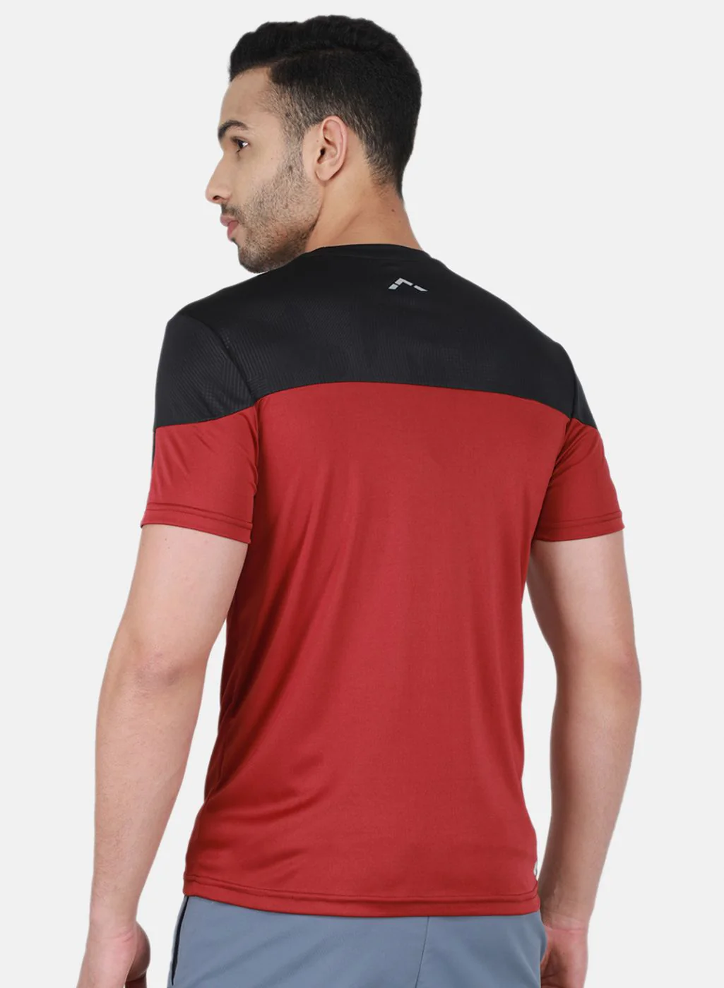Rock.it Men Maroon Solid T-Shirt - Image 3