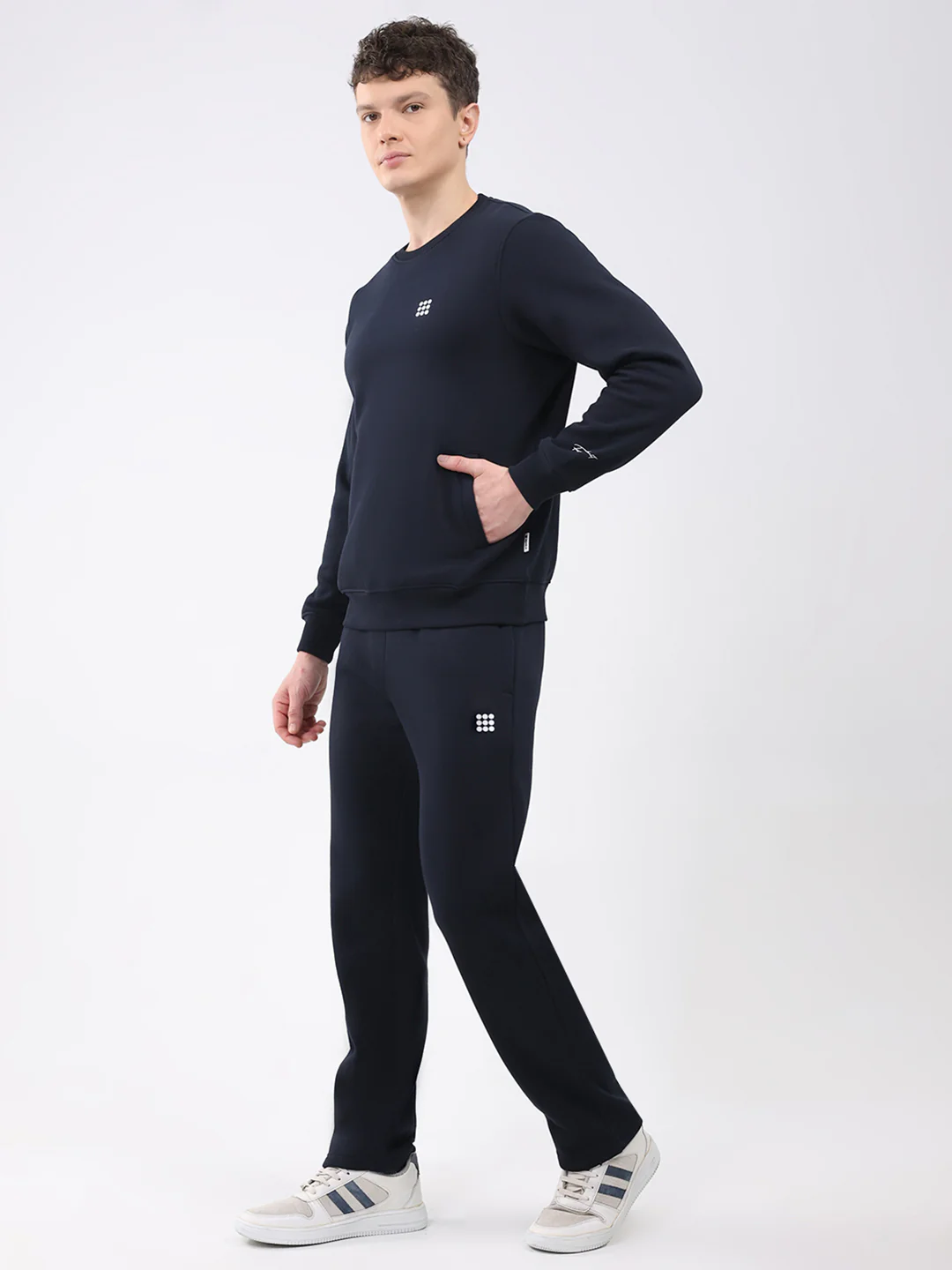 Rock.it Men Navy Blue Solid Round Neck Sleeveless Winter Tracksuit - Image 3