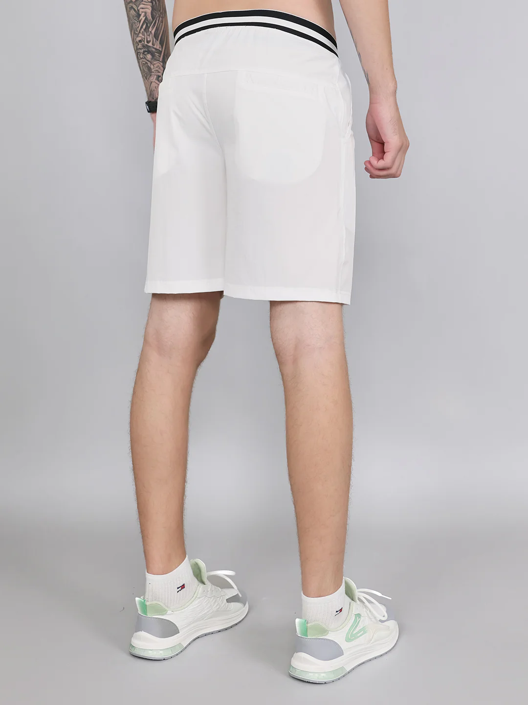 Rock.it Men Off White Solid Regular Fit Shorts - Image 4