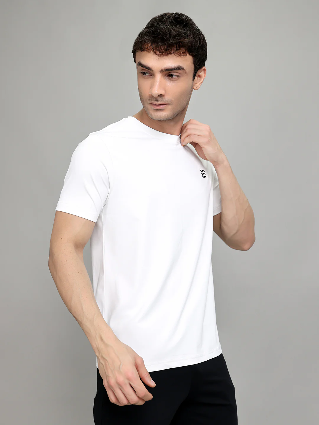 Rock.it Men Off White Solid Round Neck Half Sleeve T-Shirt - Image 3