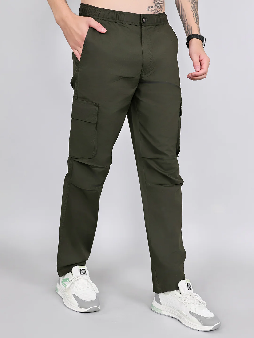 Rock.it Men Olive Solid Regular Fit Cargo - Image 3
