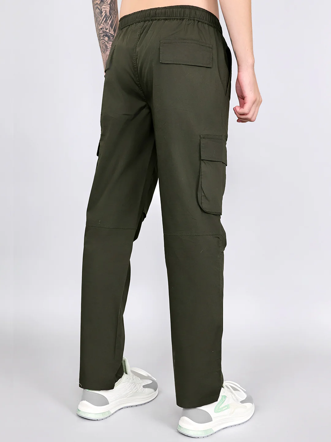 Rock.it Men Olive Solid Regular Fit Cargo - Image 4