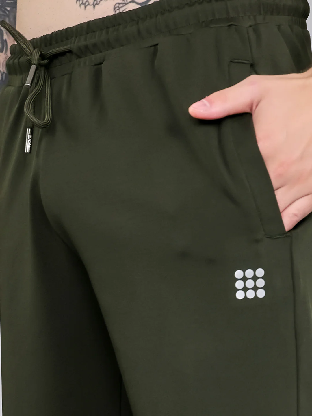 Rock.it Men Olive Solid Regular Fit Shorts - Image 5