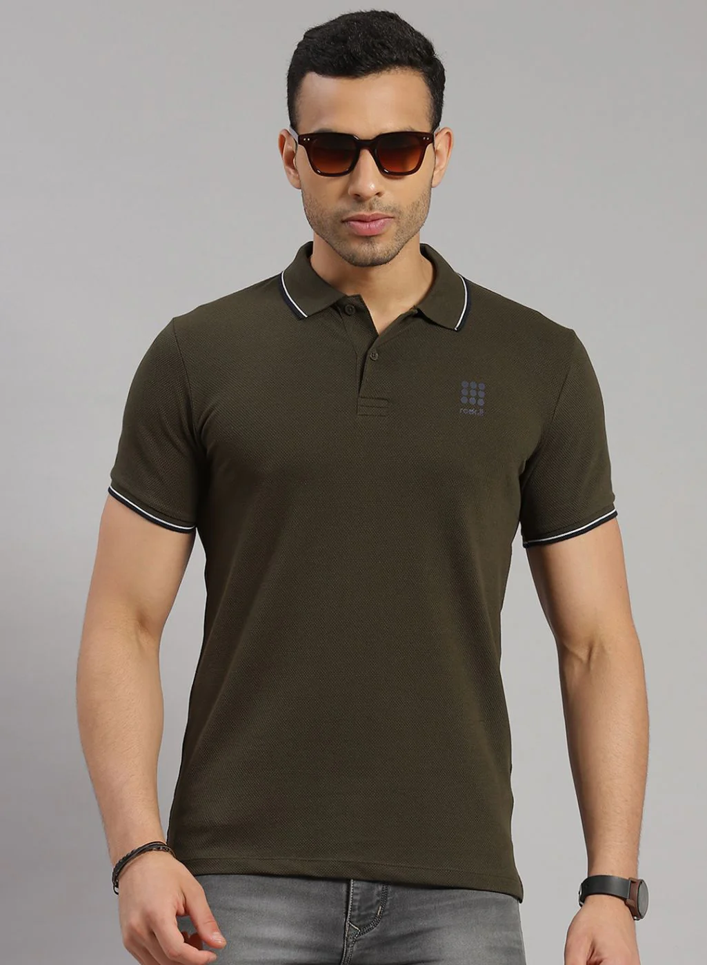 Rock.it Men Olive Solid T-Shirt - Image 2