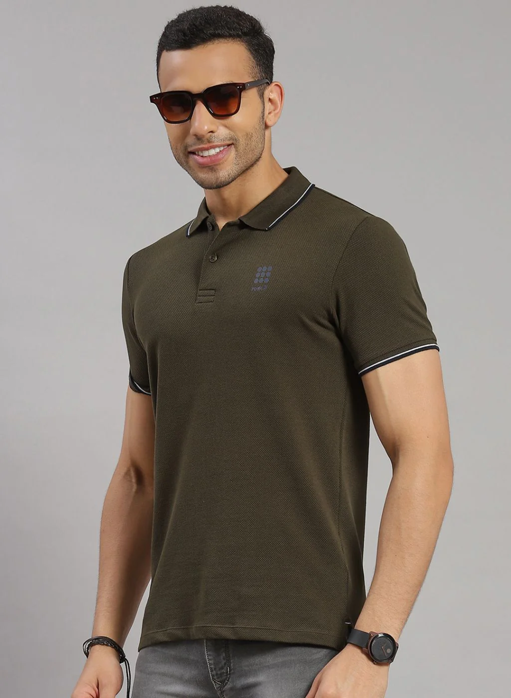 Rock.it Men Olive Solid T-Shirt - Image 3