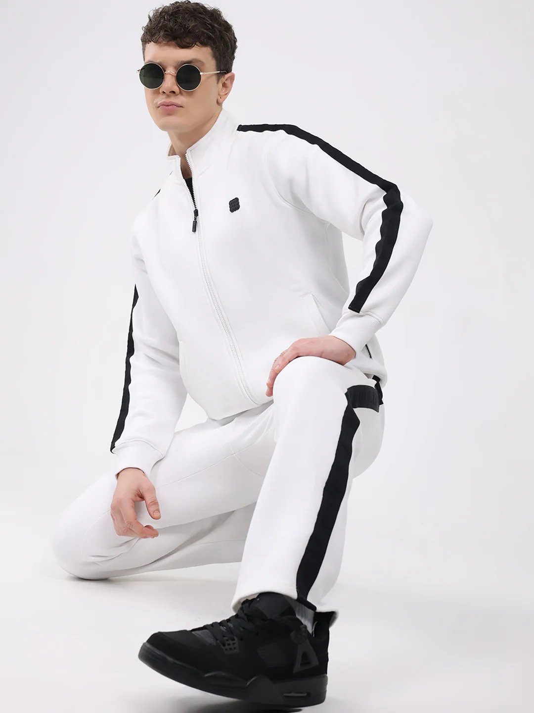 Rock.it Men White Solid Round Neck Full Sleeve Winter Tracksuit - Image 2