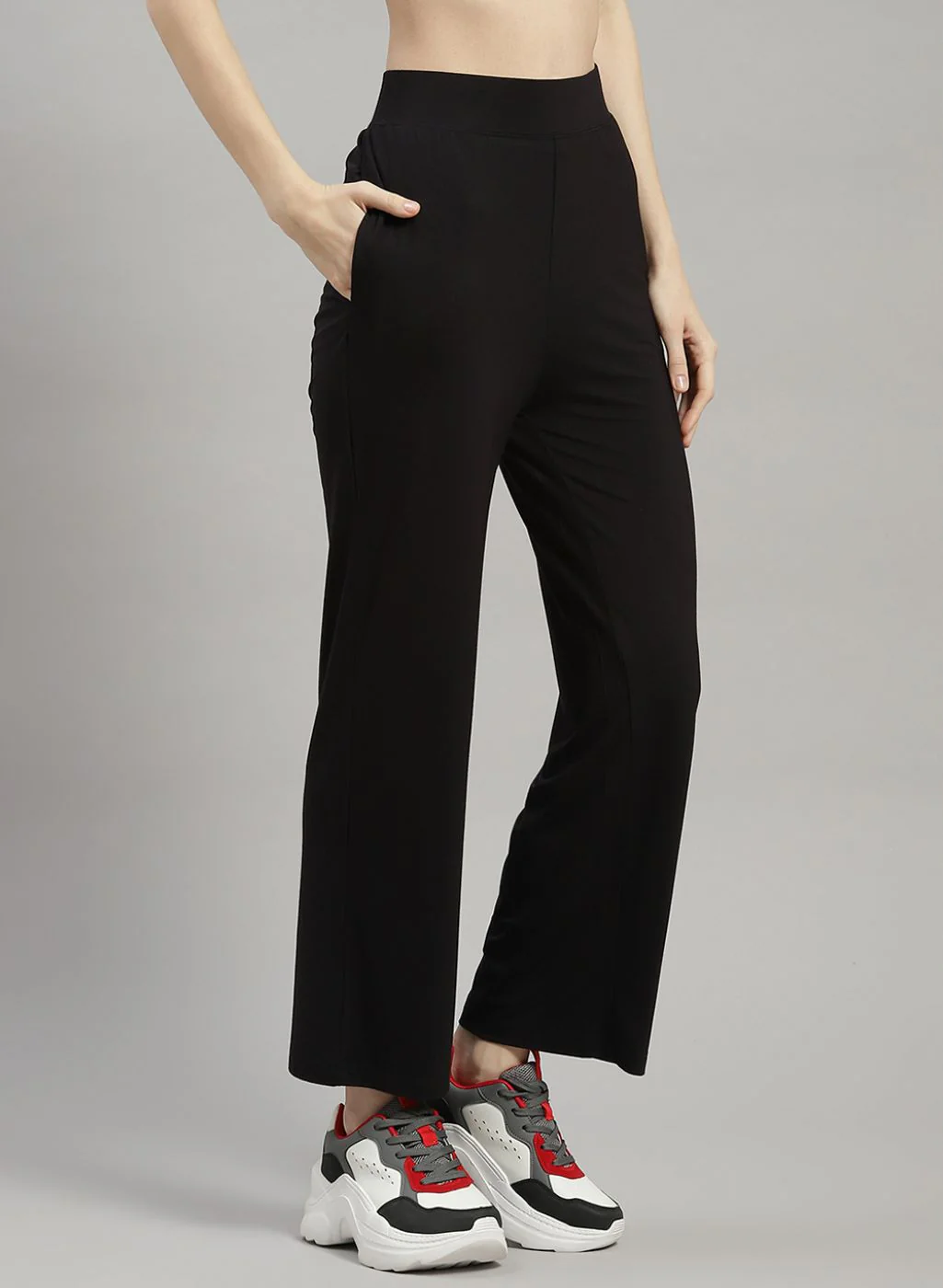 Rock.it Women Black Solid Trackpant - Image 3