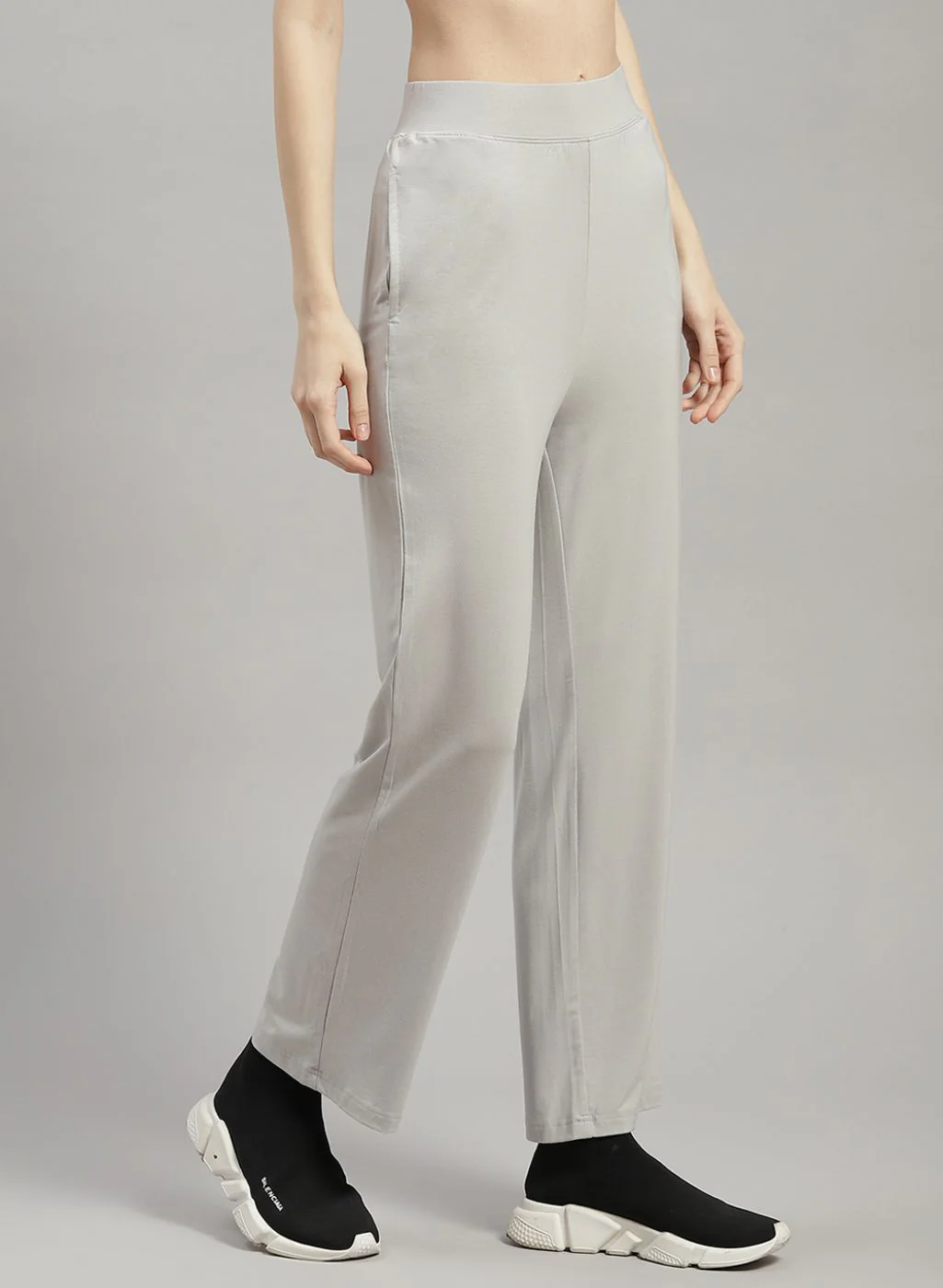 Rock.it Women Grey Solid Trackpant - Image 3