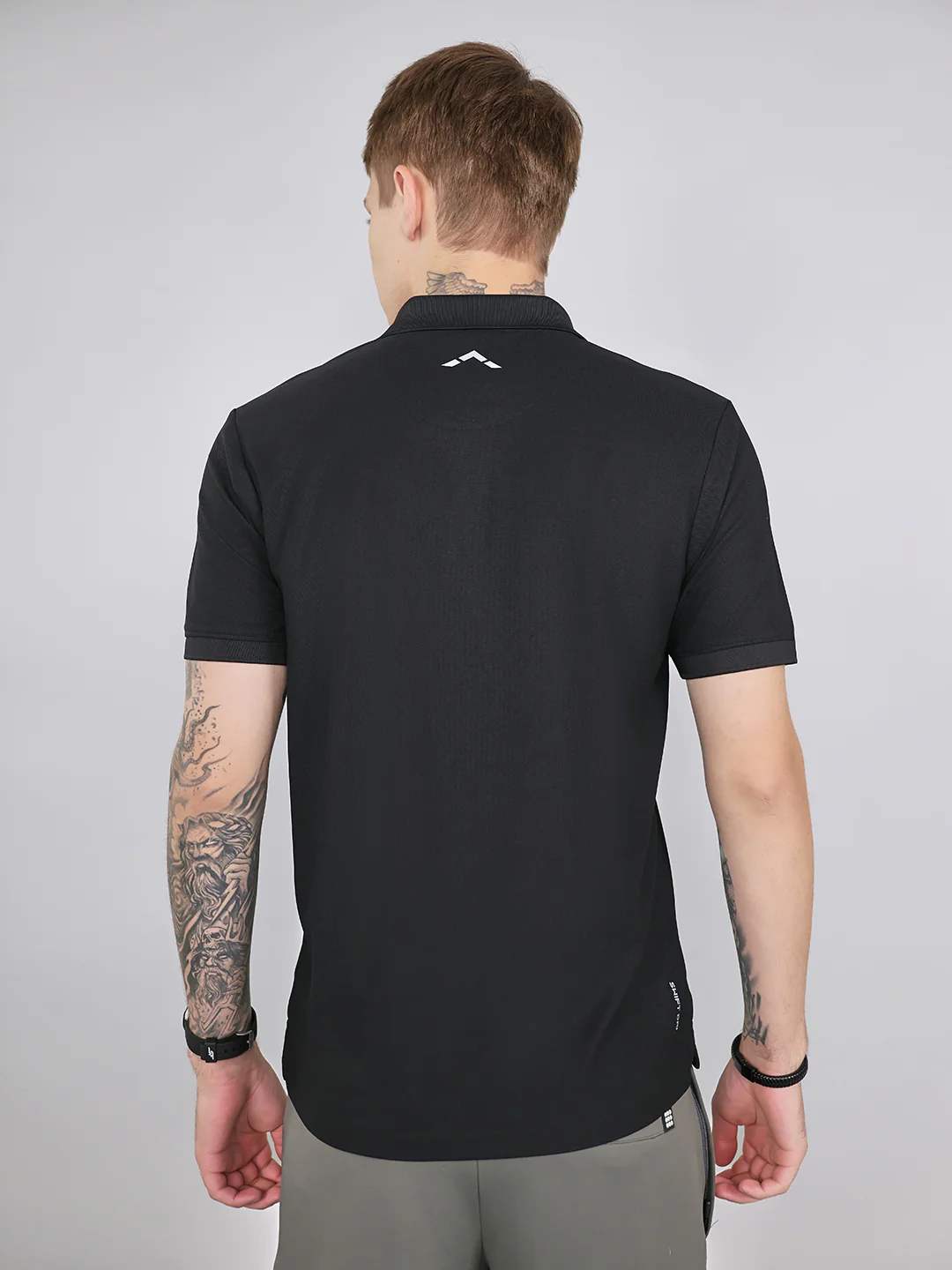 Rock.it Men Black Solid Collar Half Sleeve T-Shirt - Image 4