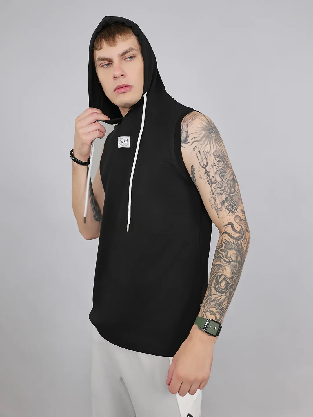 Rock.it Men Black Solid Hooded Sleeveless T-Shirt - Image 7