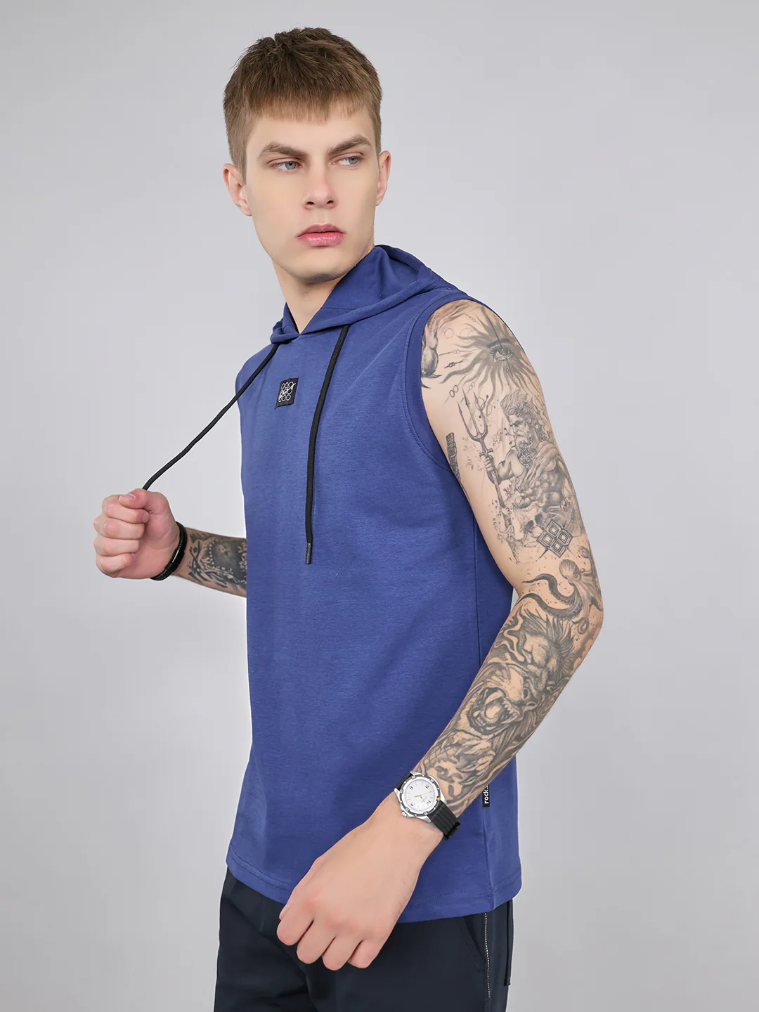 Rock.it Men Blue Solid Hooded Sleeveless T-Shirt - Image 2