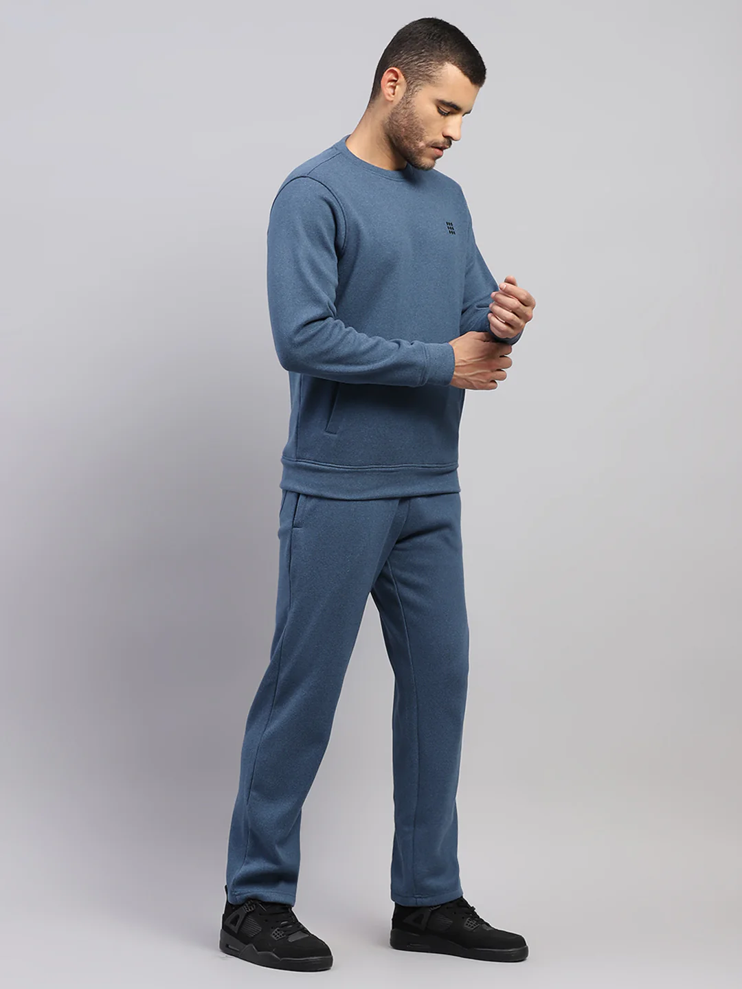Rock.it Men Dark Blue Solid Round Neck Sleeveless Winter Tracksuit - Image 4