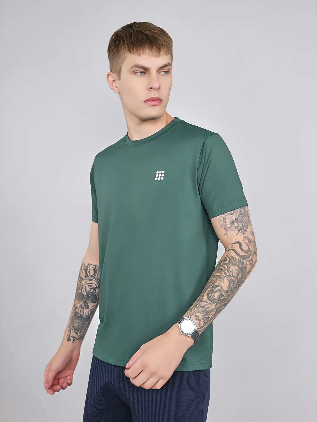 Rock.it Men Green Solid Round Neck Half Sleeve T-Shirt - Image 2