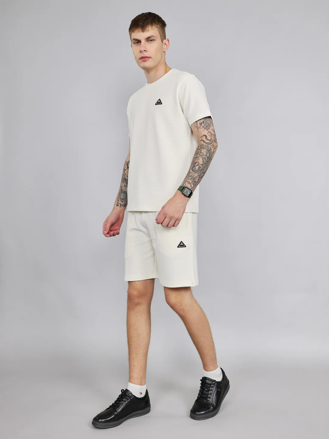 Rock.it Men Off White Self Design Round Neck Half Sleeve Cords Set - Image 3