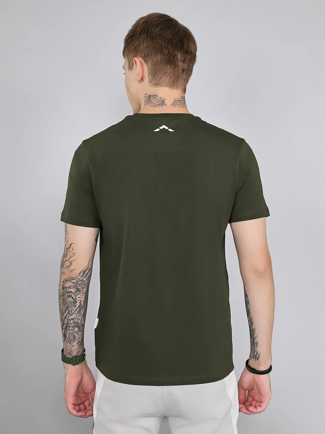 Rock.it Men Olive Solid Round Neck Half Sleeve T-Shirt - Image 4