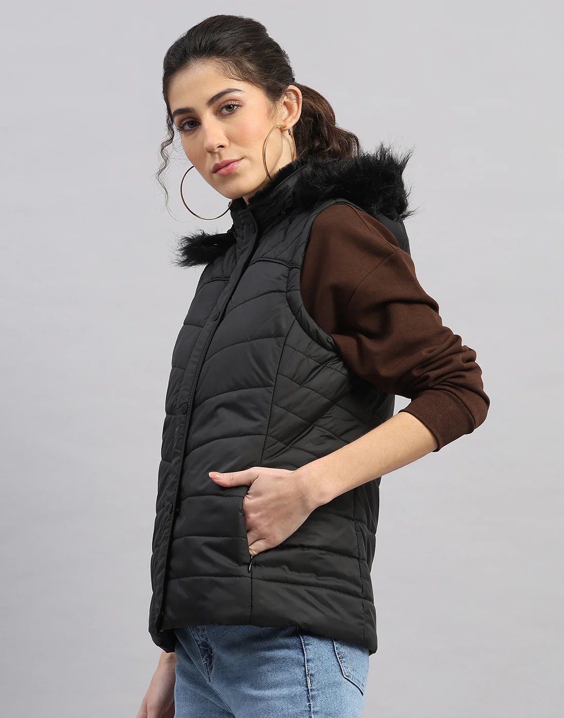 Rock.it Women Black Solid Collar Sleeveless Jacket - Image 2