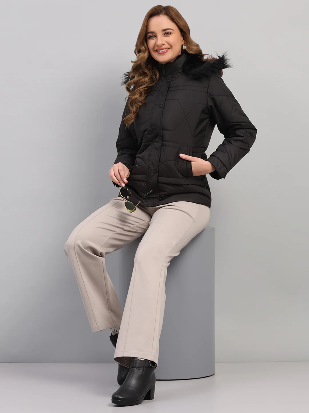 Rock.it Women Black Solid Hooded Full Sleeve Jacket - Image 2