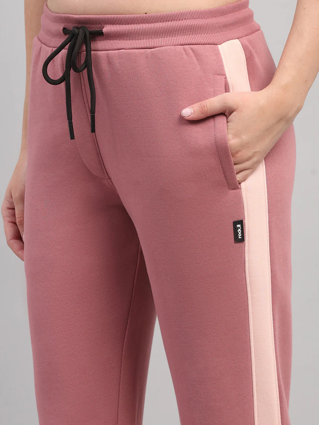 Rock.it Women Mauve Solid Hooded Full Sleeve Winter Tracksuit - Image 9