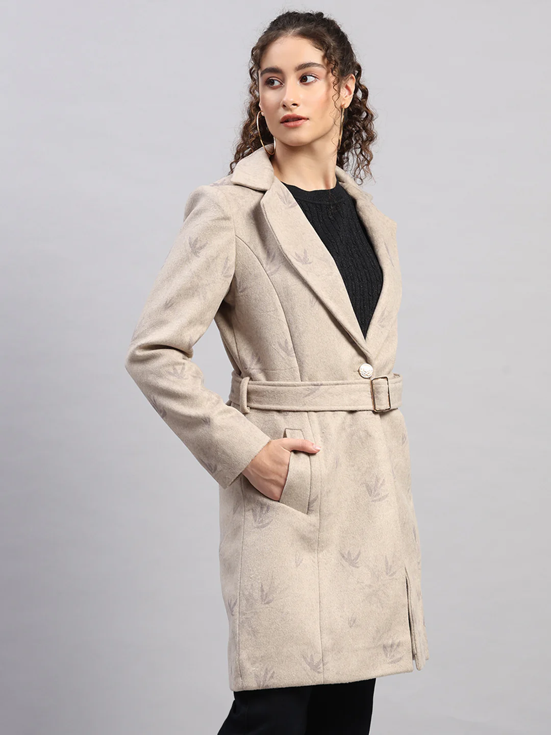 Women Beige Printed Collar Full Sleeve Coat - Image 4