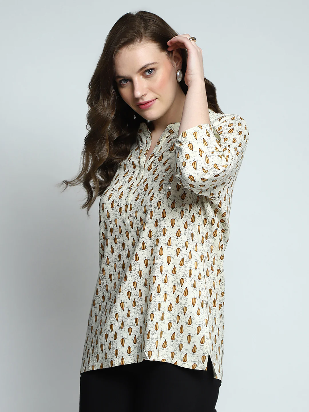 Women Beige Printed Round Neck 3/4th Sleeve Top - Image 3
