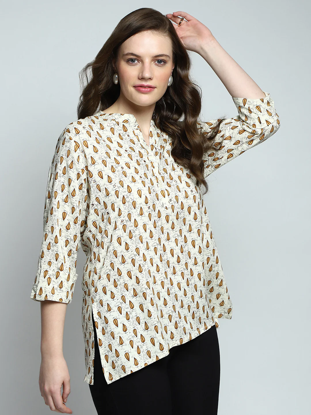 Women Beige Printed Round Neck 3/4th Sleeve Top - Image 4