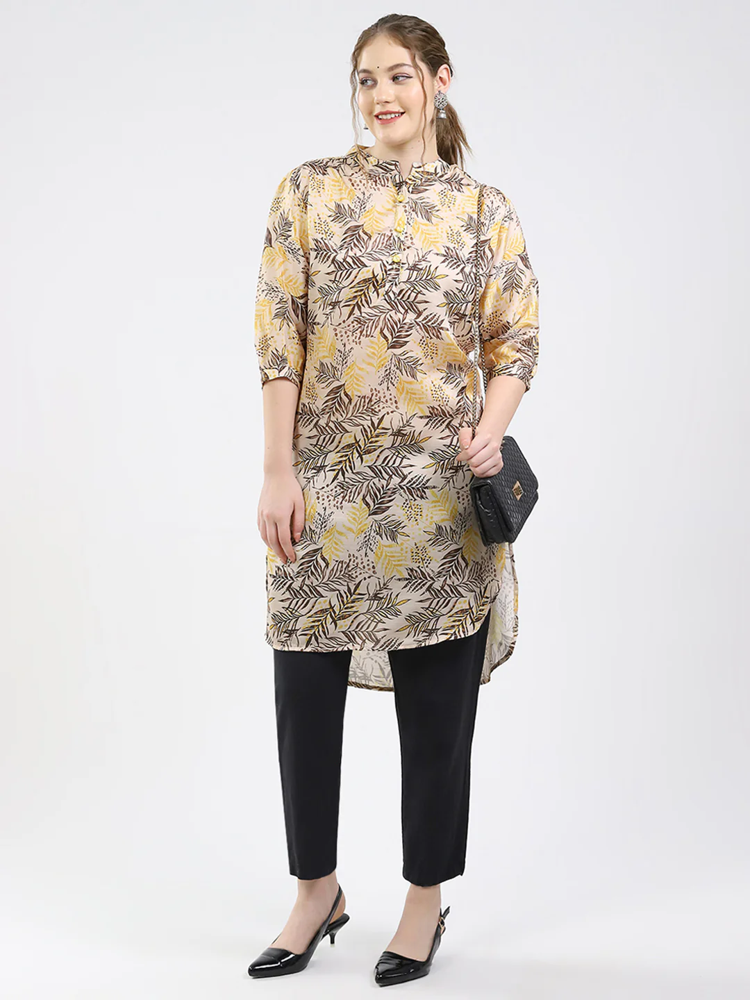 Women Beige Printed Round Neck 3/4th Sleeve Winter Kurti - Image 6