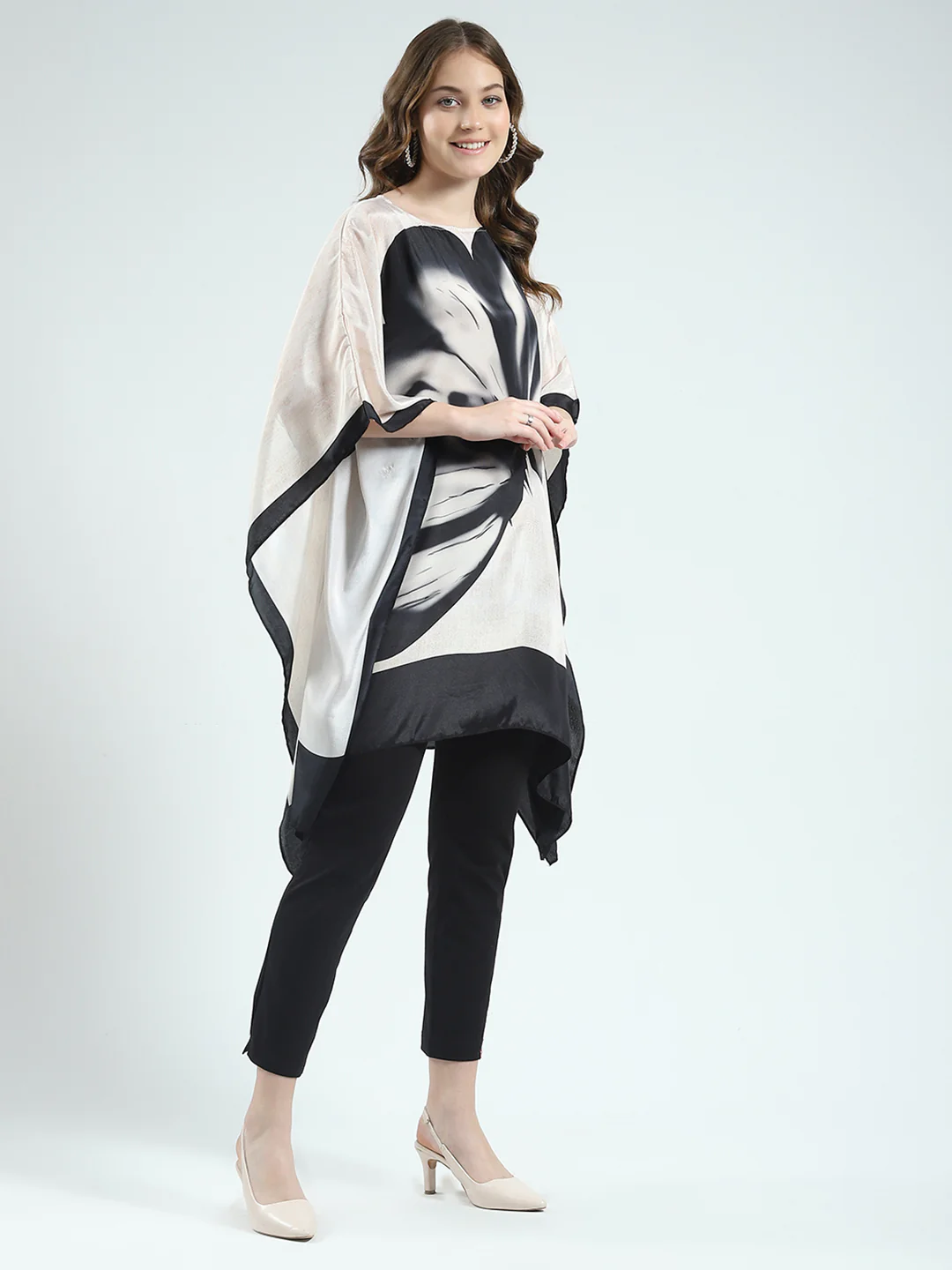 Women Beige Printed Round Neck 3/4th Sleeve Poncho - Image 4