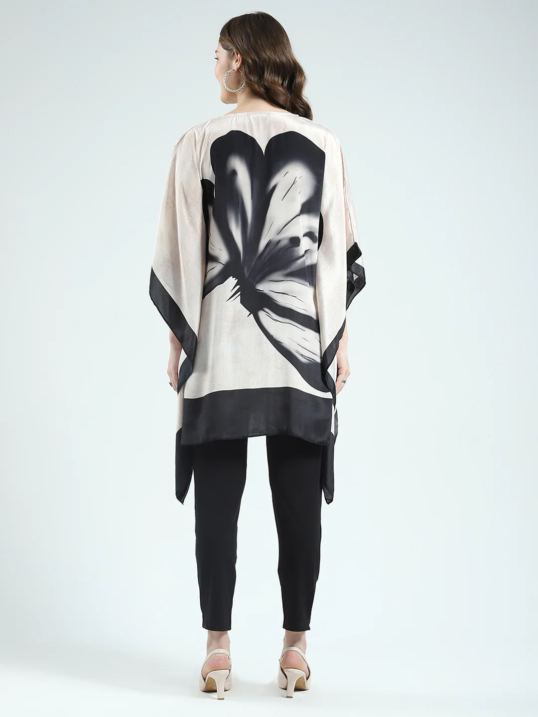 Women Beige Printed Round Neck 3/4th Sleeve Poncho - Image 5
