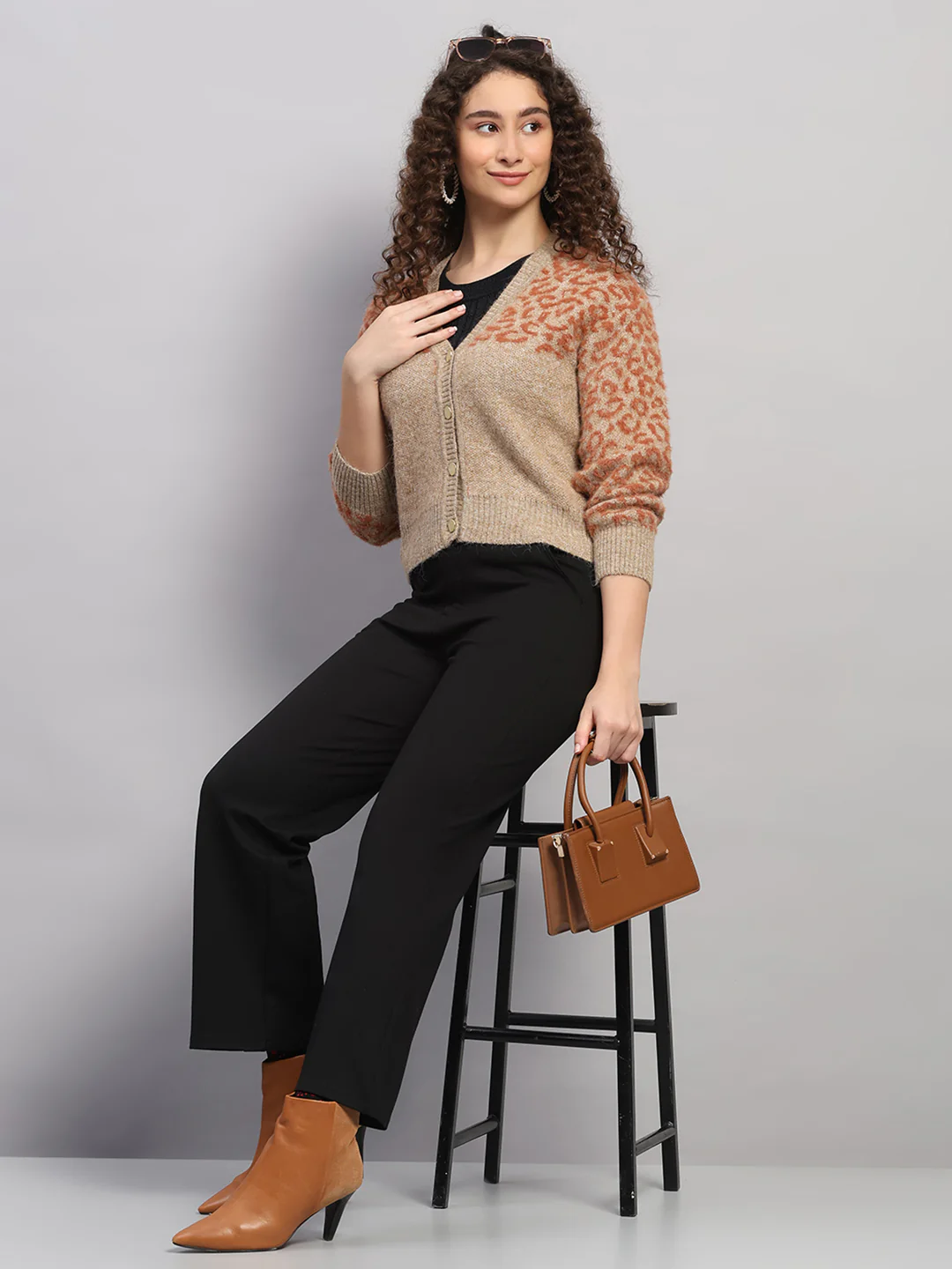 Women Beige Printed V Neck Full Sleeve Cardigan - Image 2