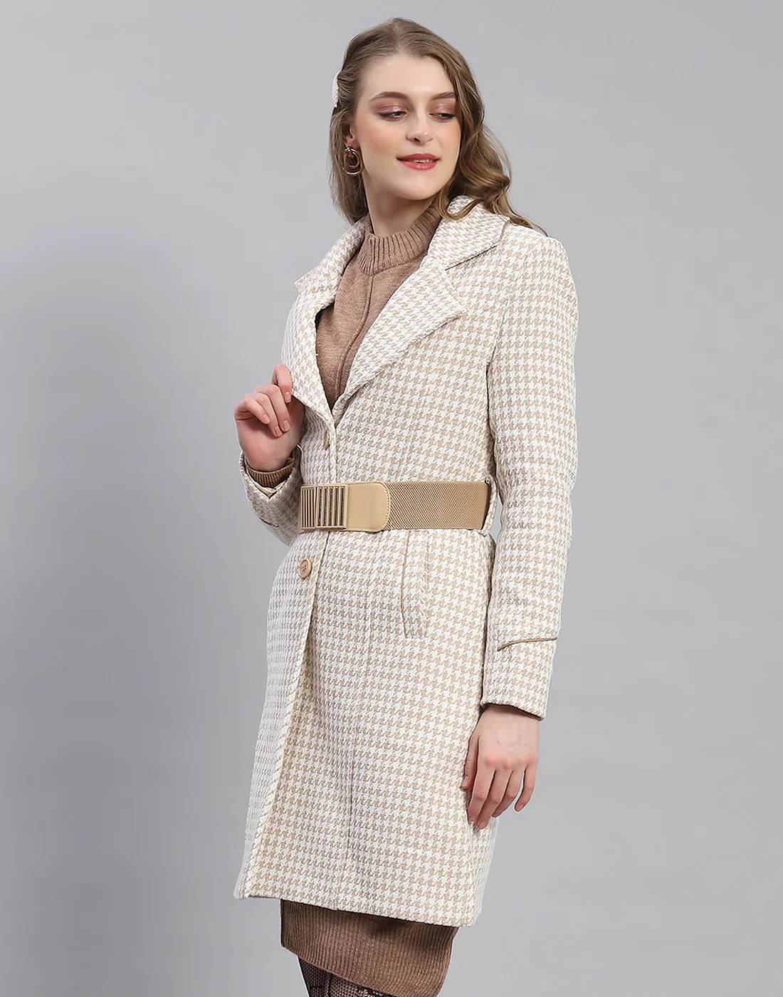 Women Beige Self Design Lapel Collar Full Sleeve Coat - Image 3