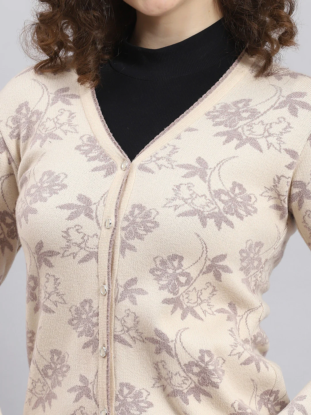 Women Beige Self Design V Neck Full Sleeve Cardigan - Image 6