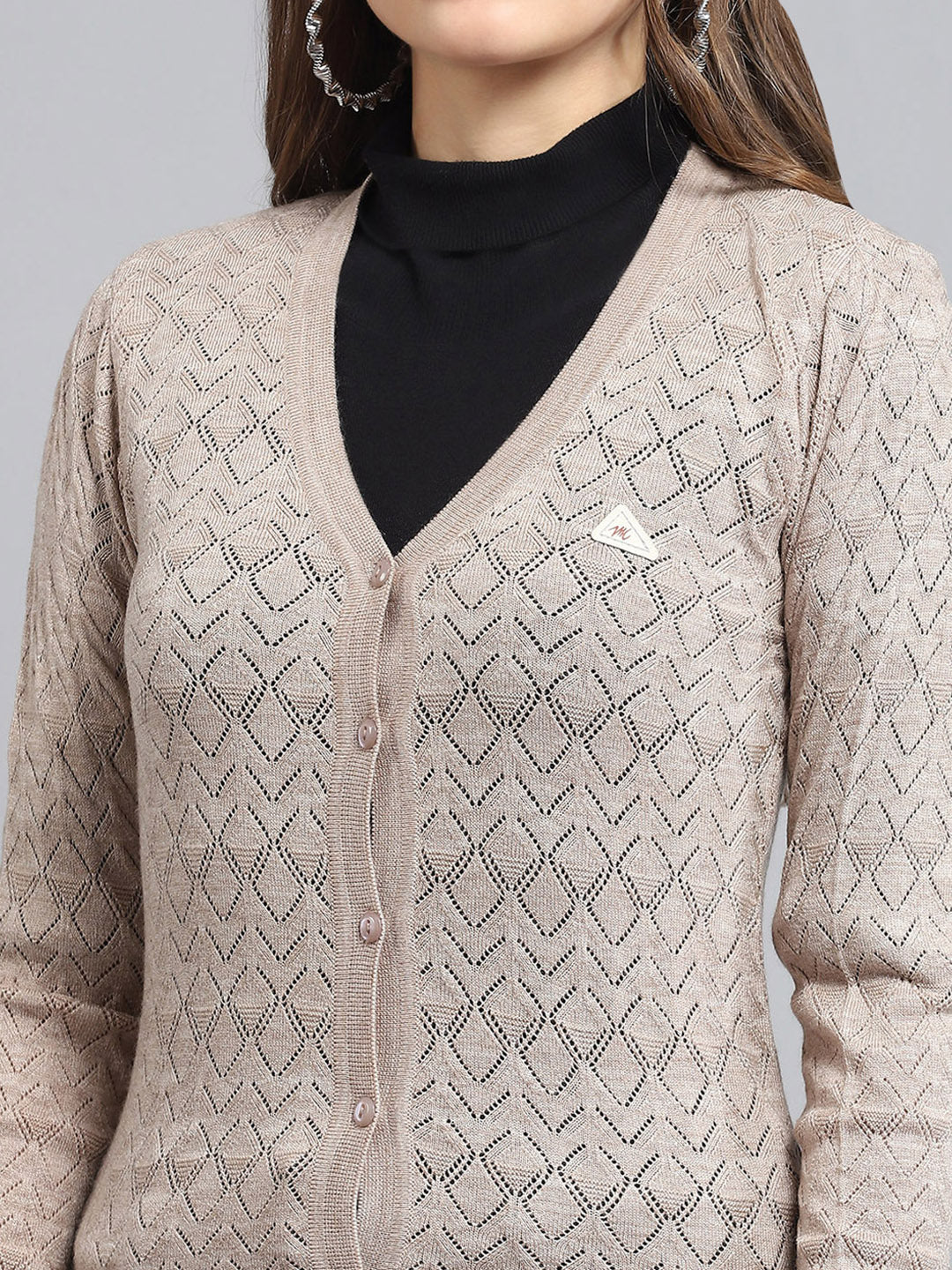 Women Beige Self Design V Neck Full Sleeve Cardigan - Image 7