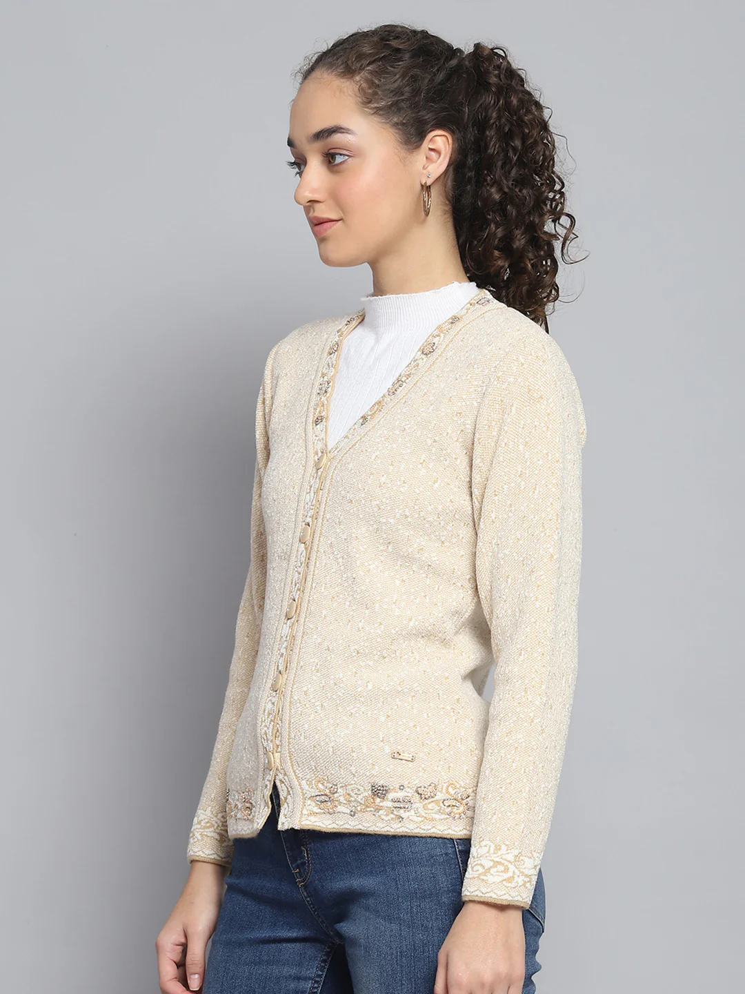 Women Beige Self Design V Neck Full Sleeve Cardigan - Image 3