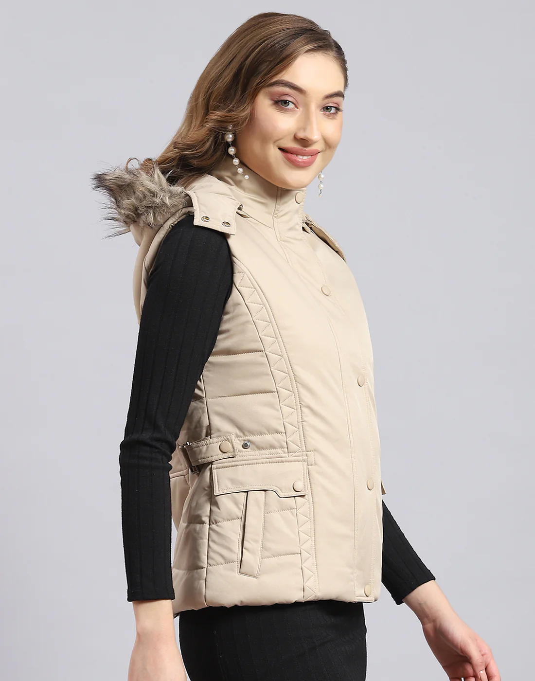 Women Beige Solid Hooded Sleeveless Jacket - Image 4