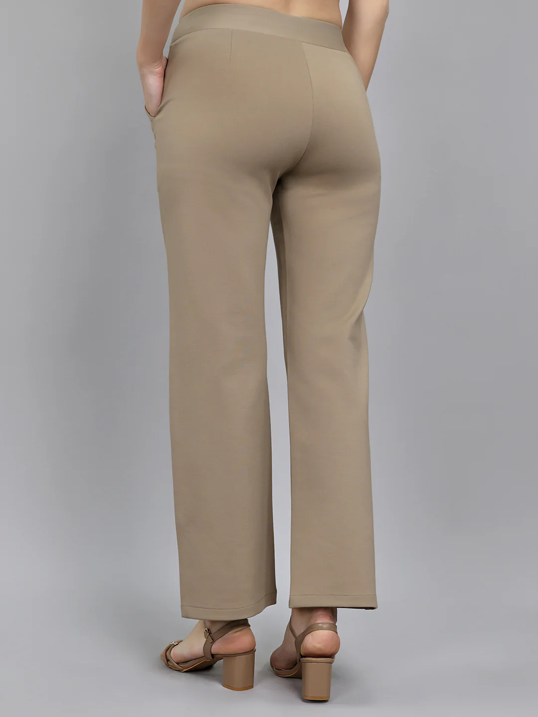 Women Beige Solid Regular Fit Jegging - Image 4