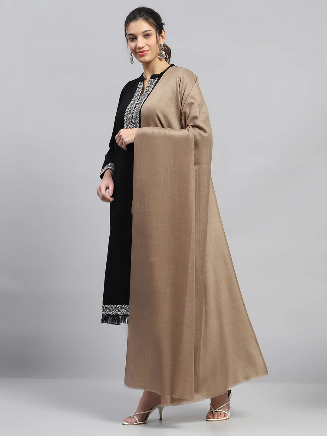 Women Beige Solid Reversible Shawl - Image 3