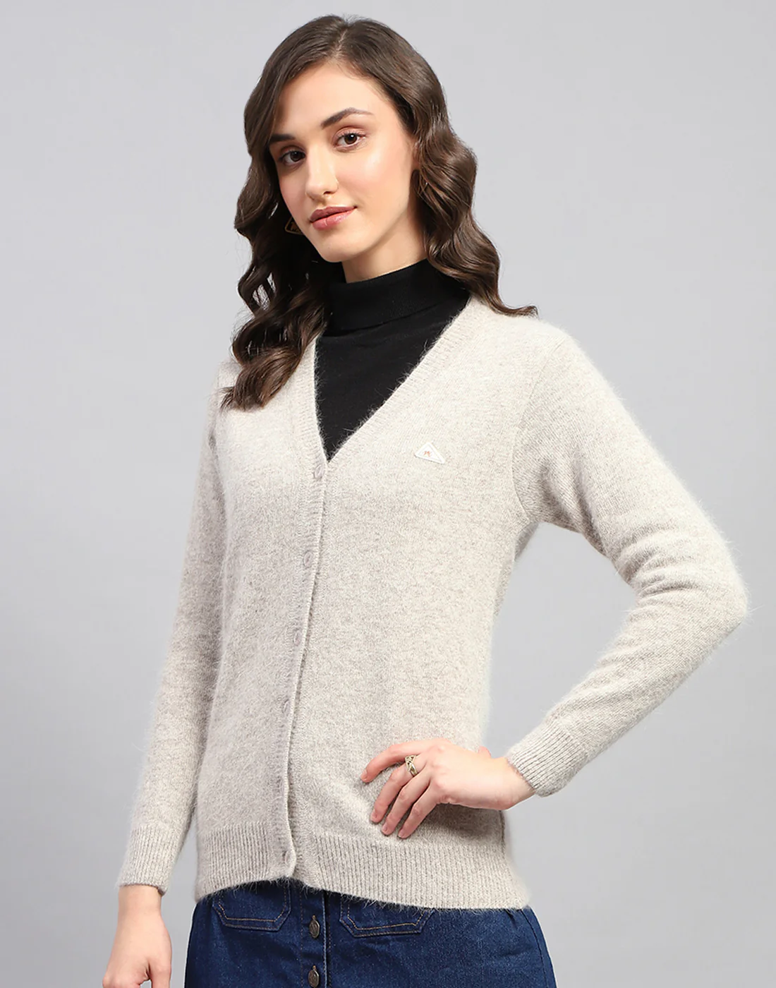 Women Beige Solid V Neck Full Sleeve Cardigan - Image 4